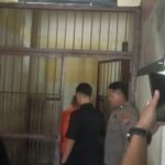 Tersangka RT Mantan Kepala Desa Daran Saat Masuk Ke Rutan Mapolres Talaud